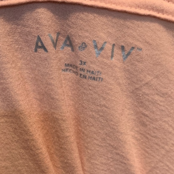 AVA & VIV Peach V-neck T-shirt - Picture 2 of 2